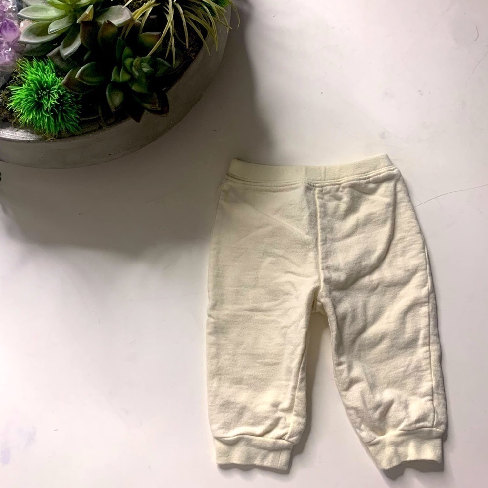 Dana cares organic cotton Infant pull up jogger pants 0 to 3 months Off white